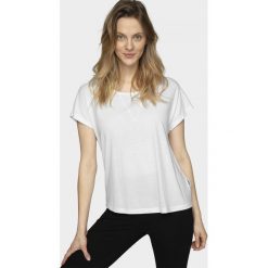 T-shirt damski TSD612 - biały - Outhorn. Białe koszulki damskie Outhorn, na imprezę, bez wzorów, z jersey, bez kołnierzyka, bez rękawów. W wyprzedaży za 39,99 zł.