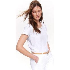 T-shirt z aplikacją. Białe t-shirty damskie z aplikacjami, z bawełny, z okrągłym kołnierzem. Za 29,99 zł.