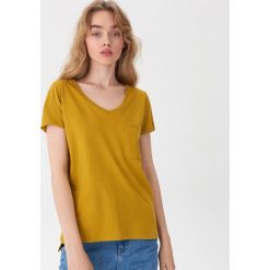 T-shirt z kieszenią - Zielony. Zielone t-shirty damskie House, s, bez wzorów, bez kołnierzyka. Za 19,99 zł.