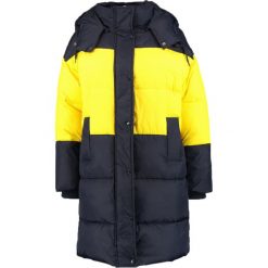 Płaszcze damskie: Svea KOLINKA Płaszcz zimowy navy/yellow