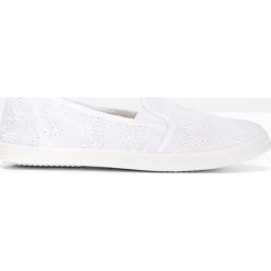 Baleriny bonprix biały. Białe baleriny damskie bonprix, sportowe. Za 49,99 zł.