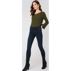 Spodnie damskie: MANGO Rurki Soho – Blue