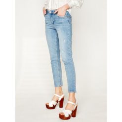 Jeansy Regular Fit Liu Jo UA0034 D4441. Niebieskie jeansy damskie Liu Jo. W wyprzedaży za 359,00 zł.
