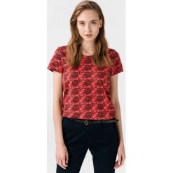 Scotch & Soda Koszulka Czerwony. Czerwone koszulki damskie Scotch & Soda, l, bez wzorów, z bawełny, bez kołnierzyka. Za 175,95 zł.