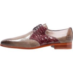 Melvin & Hamilton LEWIS 29 Oksfordki rocco/oxygen/burgundy. Szare buty wizytowe męskie marki Melvin & Hamilton, ze skóry, na sznurówki. W wyprzedaży za 524,30 zł.