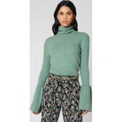 NA-KD Dzianinowy sweter z szerokim rękawem i golfem - Green. Zielone golfy damskie marki NA-KD, z dzianiny. W wyprzedaży za 60,98 zł.