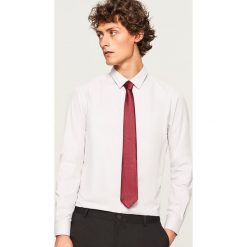 Koszula regular fit - Jasny szar. Szare koszule męskie Reserved, m. W wyprzedaży za 49,99 zł.