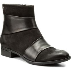 Botki CARINII - S4176 360-E50-POL-C63. Czarne buty zimowe damskie marki Carinii, z nubiku, na obcasie. W wyprzedaży za 189,00 zł.