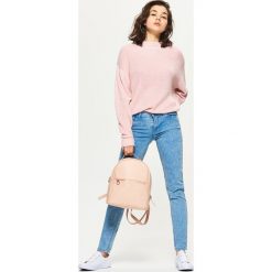 Plecak - Różowy. Różowe plecaki damskie Cropp, bez wzorów. Za 119,99 zł.