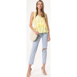 Żółty Top Dancing Bay. Żółte bluzki damskie Born2be, s, bez wzorów, z falbankami. Za 49,99 zł.