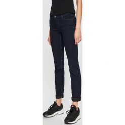 Mustang - Jeansy Jasmin. Niebieskie jeansy damskie Mustang. Za 269,90 zł.