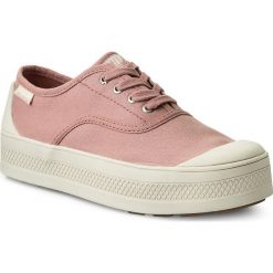 Półbuty PALLADIUM - Sub Low Cvs 95768-674-M Rose Tan/Marshmallow. Różowe półbuty damskie Palladium, na co dzień, bez wzorów, z tworzywa sztucznego, bez obcasa, na płaskiej podeszwie, bez zapięcia. W wyprzedaży za 219,00 zł.