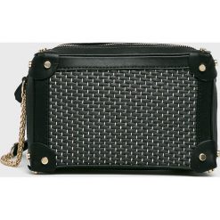 Answear - Torebka. Czarne listonoszki damskie ANSWEAR, w paski, z materiału, na ramię, małe, bez dodatków. W wyprzedaży za 59,90 zł.
