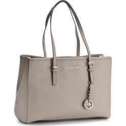 Torebka MICHAEL MICHAEL KORS - Jet Set Travel 30T3STVT7L Cement. Szare torebki klasyczne damskie MICHAEL Michael Kors, bez wzorów, ze skóry, klasyczne, na ramię, bez dodatków. Za 1279,00 zł.