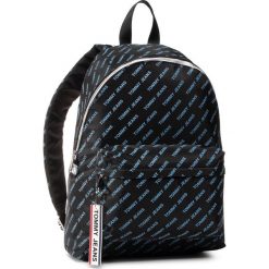 Plecak TOMMY JEANS - Tjm Logo Tape Backpack Rfl AM0AM06069 0GB. Czarne plecaki męskie Tommy Jeans, bez wzorów, z jeansu, sportowe. W wyprzedaży za 359,00 zł.