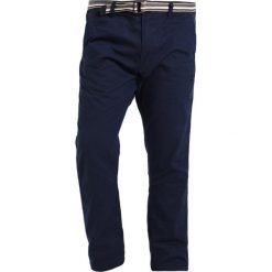 Chinosy męskie: Kangol BOTHANY PLUS Spodnie materiałowe navy