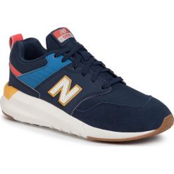 Sneakersy NEW BALANCE - YS009RE1 Granatowy. Niebieskie trampki chłopięce New Balance, bez wzorów, ze skóry ekologicznej, na sznurówki. Za 229,00 zł.