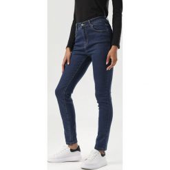 Granatowe Jeansy Slim Limeia. Niebieskie jeansy damskie Born2be. Za 69,99 zł.