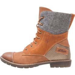 S.Oliver RED LABEL Botki sznurowane cognac. Brązowe buty zimowe damskie marki s.Oliver RED LABEL, z materiału, na sznurówki. W wyprzedaży za 136,95 zł.
