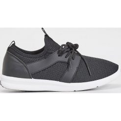 Buty sportowe - Czarny. Czarne buty sportowe damskie marki Sinsay. W wyprzedaży za 49,99 zł.