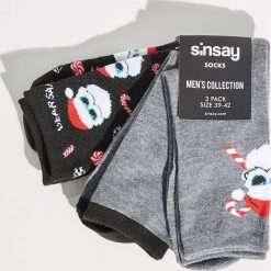 Męskie skarpetki świąteczne - Czarny. Czarne skarpetki męskie Sinsay. Za 14,99 zł.