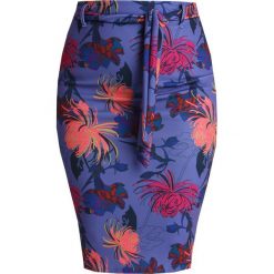 Spódniczki ołówkowe: Lost Ink Plus PENCIL SKIRT IN FOXTROT FLORAL Spódnica ołówkowa blue