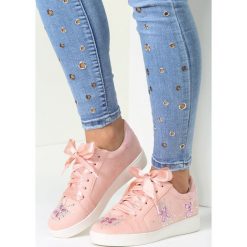 Różowe Sneakersy Turn To Left. Różowe buty sportowe damskie marki vices, z satyny. Za 59,99 zł.