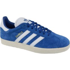 Buty adidas Originals Gazelle CQ2800 niebieskie. Niebieskie buty sportowe męskie Adidas, ze skóry, z paskami. W wyprzedaży za 409,00 zł.