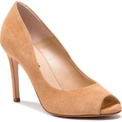Szpilki SOLO FEMME - 26453-58-I57/000-05-00 Beż. Brązowe półbuty damskie marki Solo Femme, bez wzorów, ze skóry, eleganckie, bez obcasa, na obcasie, bez zapięcia. Za 339,00 zł.