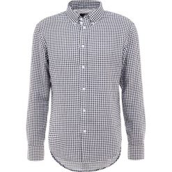 Rag & bone FIT TOMLIN SHIRT Koszula navy gingham. Niebieskie koszule męskie marki rag & bone, m, bez wzorów, z bawełny, bez kołnierzyka, bez rękawów. Za 949,00 zł.
