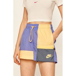 Nike Sportswear - Szorty. Niebieskie spodenki sportowe damskie Nike Sportswear, s, bez wzorów, z poliesteru, sportowe. W wyprzedaży za 149,90 zł.