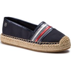 Espadryle TOMMY HILFIGER - See-Through Detail Espadrille FW0FW03845 Midnight 403. Niebieskie espadryle damskie TOMMY HILFIGER, bez wzorów, ze skóry, bez obcasa, na płaskiej podeszwie. Za 299,00 zł.