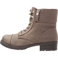 Call it Spring LEGIAVEN Botki sznurowane taupe. Szare botki damskie skórzane marki Call it Spring, na sznurówki. W wyprzedaży za 295,20 zł.