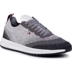 Sneakersy TOMMY HILFIGER - Modern Knit Runner FM0FM02663 Pewter Grey PQ8. Szare sneakersy męskie TOMMY HILFIGER, bez zapięcia. Za 539,00 zł.