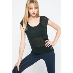 Nike - Top. Czarne topy damskie marki Nike, s, z poliesteru, z okrągłym kołnierzem. W wyprzedaży za 119,90 zł.