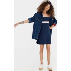 Krótka rozkloszowana sukienka z pasami. Czerwone sukienki damskie rozkloszowane marki Pull&Bear, z krótkim rękawem, krótkie, mini. Za 34,90 zł.