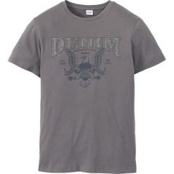 T-shirt z aplikacją i nadrukiem bonprix szary. Szare t-shirty męskie marki bonprix, s, z nadrukiem. Za 32,99 zł.