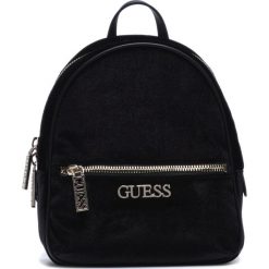 Guess Ronnie Plecak Czarny. Czarne plecaki damskie Guess, w paski, z poliesteru. Za 511,95 zł.