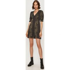 AllSaints - Sukienka Kota Masala. Sukienki damskie AllSaints, na co dzień, s, bez wzorów, z wiskozy, casualowe, bez kołnierzyka, bez rękawów, midi, proste. W wyprzedaży za 579,90 zł.