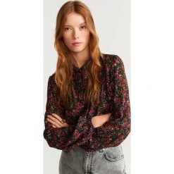 Mango - Bluzka Fresa. Czerwone bluzki damskie Mango, s, bez wzorów, z wiskozy, ze stójką, z długim rękawem. Za 139,90 zł.
