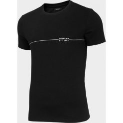T-shirt męski TSM600A - głęboka czerń - Outhorn. Pomarańczowe koszulki męskie Outhorn, m, bez wzorów, bez kołnierzyka, bez rękawów. W wyprzedaży za 29,99 zł.
