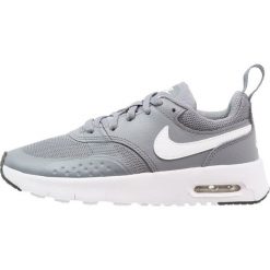 Nike Sportswear Tenisówki i Trampki cool grey/white/black. Szare trampki dziewczęce Nike Sportswear, ze skóry. W wyprzedaży za 254,15 zł.