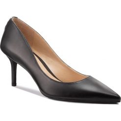 Szpilki LAUREN RALPH LAUREN - Lanette 802723236001 Black. Czarne półbuty damskie Lauren Ralph Lauren, bez wzorów, ze skóry ekologicznej, eleganckie, bez obcasa, na obcasie, bez zapięcia. Za 479,90 zł.