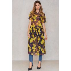 Sukienki: NA-KD Siateczkowa sukienka w kwiaty – Multicolor
