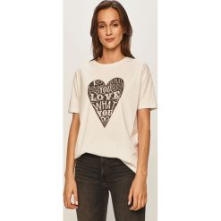 Answear - T-shirt. Białe bluzki damskie ANSWEAR, s, z nadrukiem, z bawełny, casualowe, z okrągłym kołnierzem, z krótkim rękawem. Za 49,90 zł.