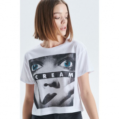 Koszulka Scream - Biały. Białe t-shirty damskie Cropp, l. Za 39,99 zł.