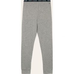 Tommy Hilfiger - Legginsy piżamowe dziecięce 128-164 cm. Szare piżamy chłopięce TOMMY HILFIGER, bez wzorów, z bawełny, bez rękawów. W wyprzedaży za 119,90 zł.