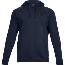 Under Armour Rival Fleece Po Hoodie 1320736-408. Czarne bluzy męskie Under Armour, m, bez wzorów, z bawełny, bez kołnierzyka, bez rękawów, bez kaptura. W wyprzedaży za 179,99 zł.