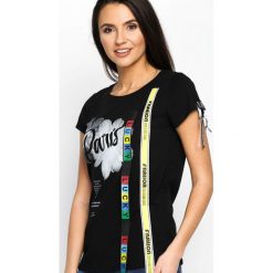 Czarny T-shirt You Lucky Thing. Czarne t-shirty damskie Born2be, s, z nadrukiem, z okrągłym kołnierzem. Za 44,99 zł.