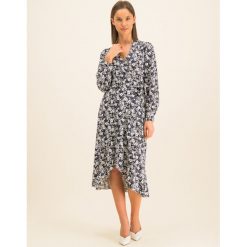 Sukienka codzienna Lauren Ralph Lauren 200782506. Niebieskie sukienki damskie Lauren Ralph Lauren, na co dzień, s, bez wzorów, z elastanu, bez kołnierzyka, bez rękawów, proste. W wyprzedaży za 499,00 zł.